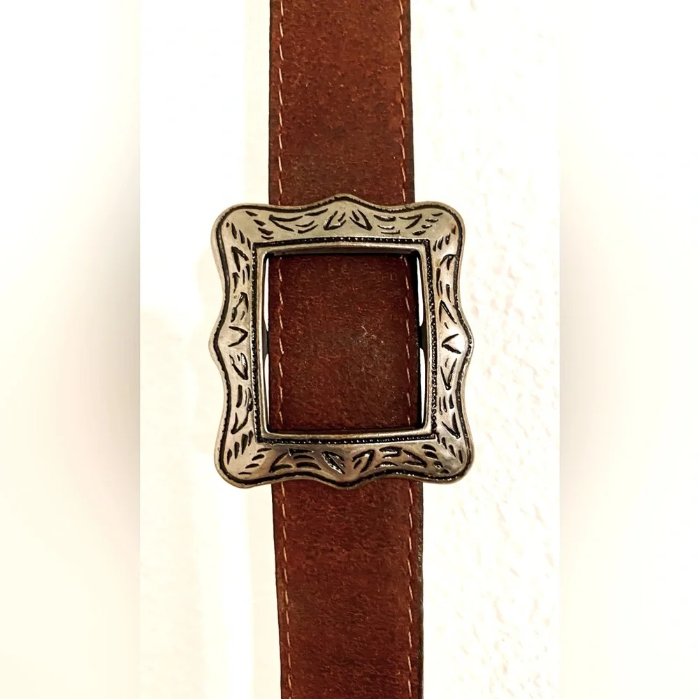 Leather Western-Style Women's Belt with Decorative Buckles - Brown